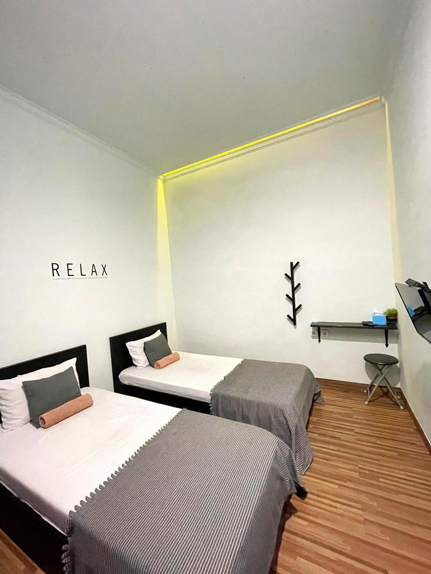 Room Ijen Hostel Баньюванги Экстерьер фото